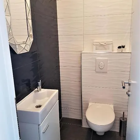 Vila Noura In Makarska, Private Pool,gym Makarská