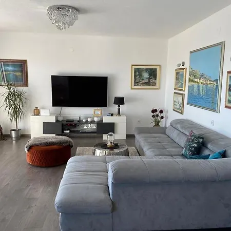 Noura In Makarska, Private Pool,gym * Makarská